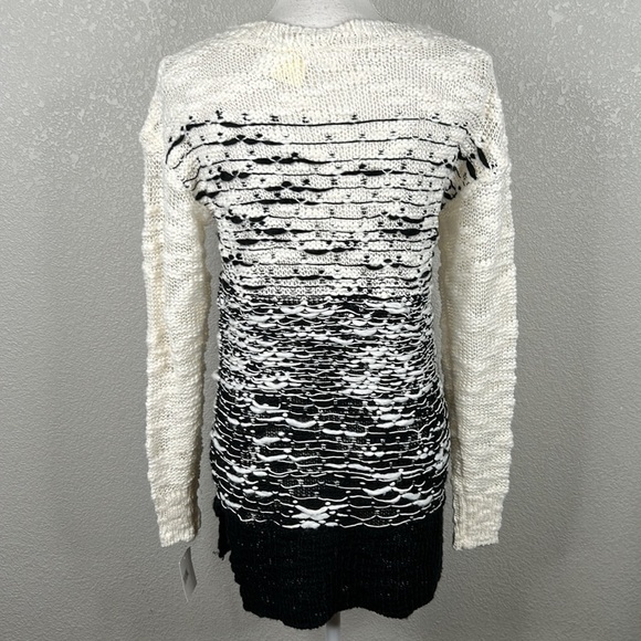 Sun & Shadow Black & White Knit Crewneck Long Sleeve Sweater Size Small New! - Picture 5 of 8